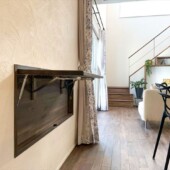 陽だまりのもとに住まう家の造作カウンターの画像