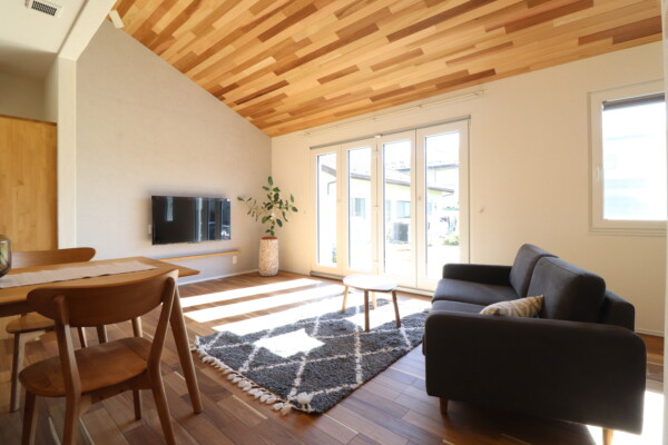 盛岡市中堤町｜『超』省エネな　格子窓の家｜高断熱高気密住宅大共ホームの画像