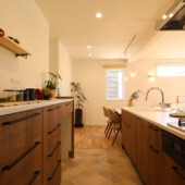 紫波町高水寺｜心穏やかに暮らす家キッチン｜自然素材で造る大共ホームの画像