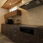 家事ラクのグレーの家　カップボード ｜盛岡市｜高断熱住宅の画像