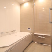 ダウンライト付き浴室｜岩手県で高断熱高気密注文住宅を考えるなら大共ホームの画像