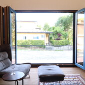 両面カラードイツサッシ｜盛岡市で大屋根のお家をお考えの方は高断熱高気密注文住宅の大共ホームの画像