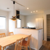 キッチンダイニング｜岩手県で自然素材にこだわった注文住宅を建てるなら大共ホームの画像