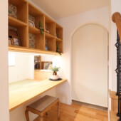 オシャレなクロスを貼って見える収納に｜岩手県で高断熱新築一戸建てを考えるなら大共ホームの画像