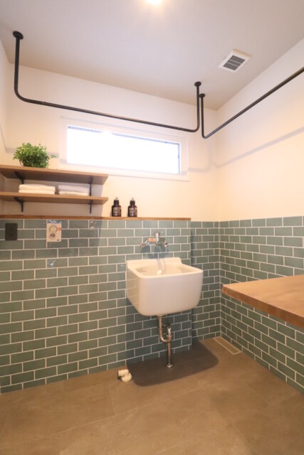 こだわりの腰壁タイル｜岩手県で高断熱高気密新築一戸建てを考えるなら大共ホームの画像