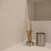 洗面室の漆喰とタイル｜大共ホームの平屋の画像