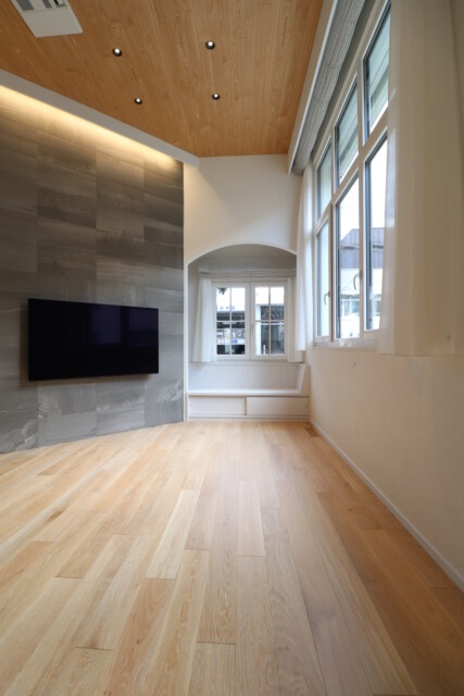 リビングのコンビネーション窓｜Ua値0.23の高断熱高気密注文住宅大共ホームの画像