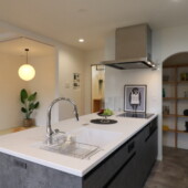 便利な広々としたキッチン｜盛岡市で高断熱新築一戸建てを考えるなら大共ホームの画像