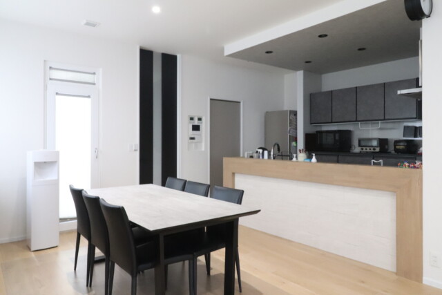 ホテルライクなダイニングキッチン｜Ua値0.23の高断熱高気密注文住宅大共ホームの画像