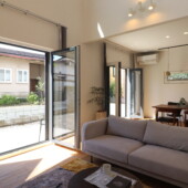 ドイツ窓を広く開閉した様子｜盛岡市で高断熱高気密住宅を建てるなら大共ホームの画像