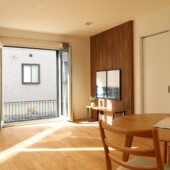 3連のフォールディングドア｜盛岡市で高断熱高気密新築一戸建てを考えるなら大共ホームの画像