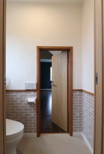 トイレを2方向から出入りすることが出来る｜盛岡市で高断熱高気密新築一戸建てを考えるなら大共ホームの画像