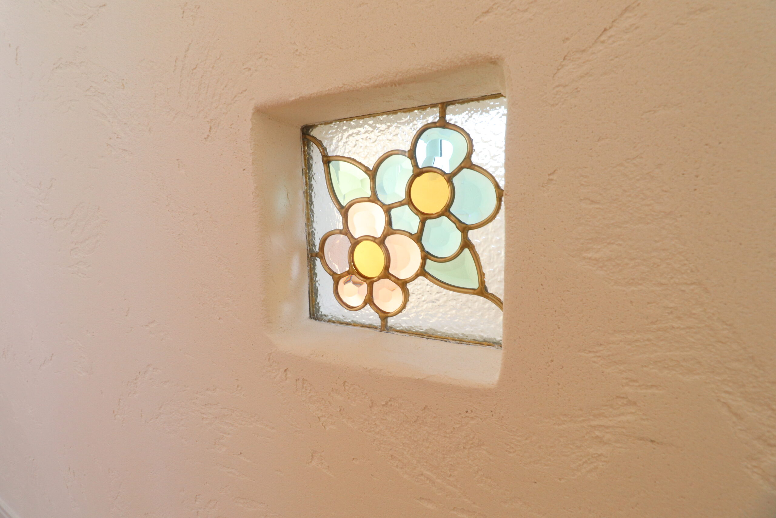 ステンドグラスの画像