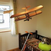 ダイニングデッキのある家　子供部屋の画像